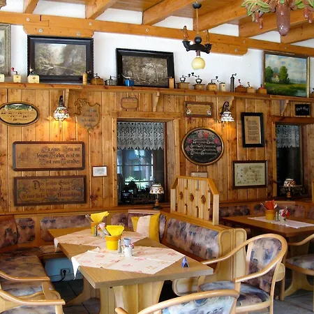 Hotel Landhotel Goldener Becher