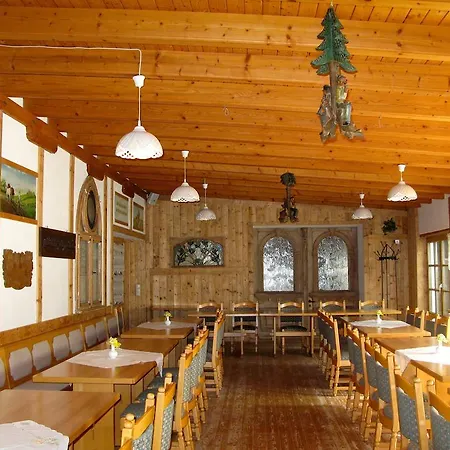 Landhotel Goldener Becher Hotel 3*